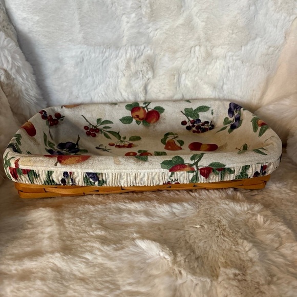 Longaberger Medium Serving Basket with Fruit Medley Fabric Liner, Excellent Cond - Picture 1 of 9